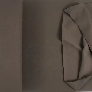 Kuvassa Tumma ruskea X580 Yksivärinen pehmeä resori